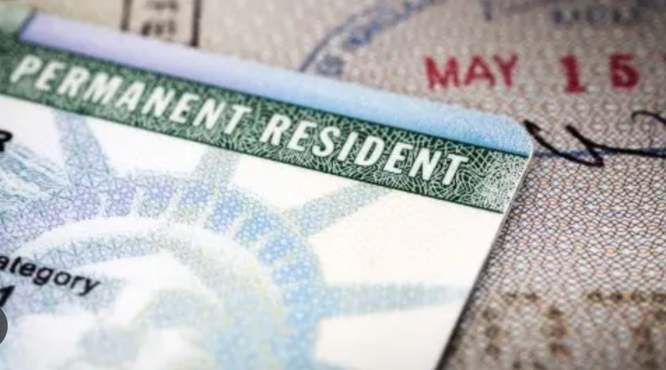 美国移民新规密集落地！这类绿卡成重点核查对象，已影响大量华人家庭